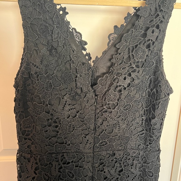 Black lace dress - Picture 4 of 5